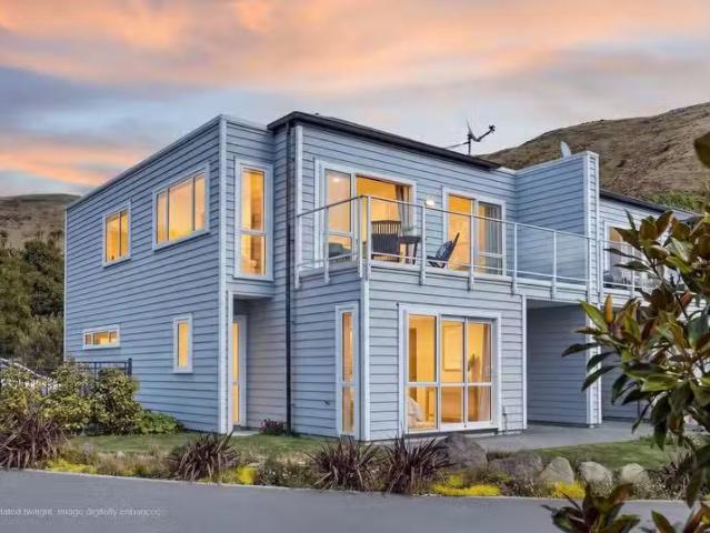 House for sale in Chaslands, Canterbury