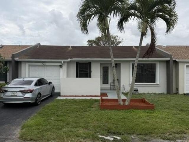 Townhouse for sale in Margate, Florida