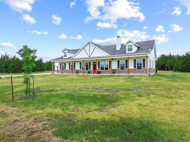 House for sale in Farmersville, Texas