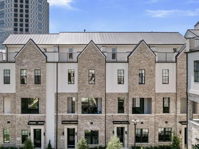 Townhouse for sale in Irving, Texas
