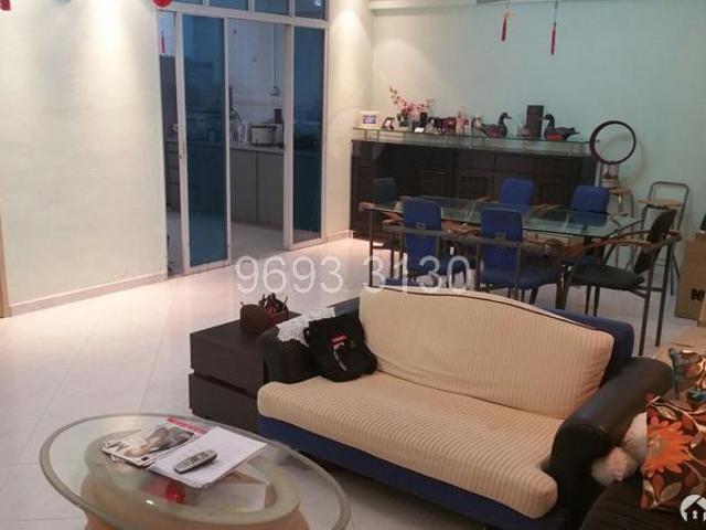 Apartment for sale in Choa Chu Kang, 05 South West