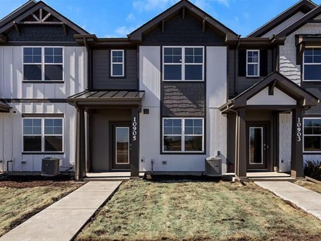 Townhouse for sale in Crown Point, Indiana