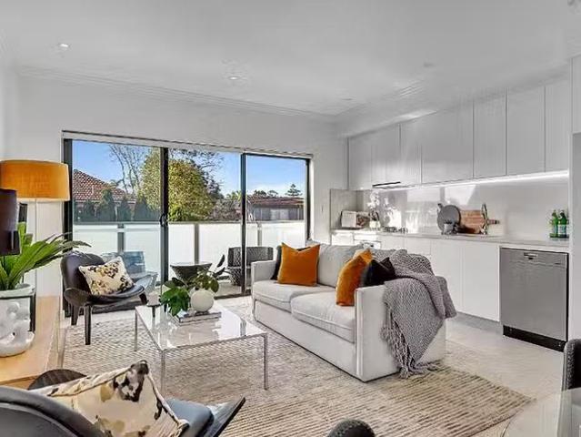 Apartment for rent in Willoughby