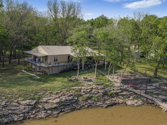 House for sale in Big Cabin, Oklahoma
