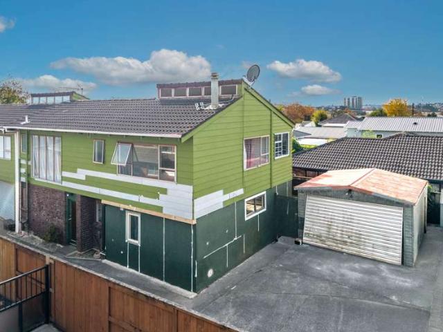 Townhouse for sale in New Lynn