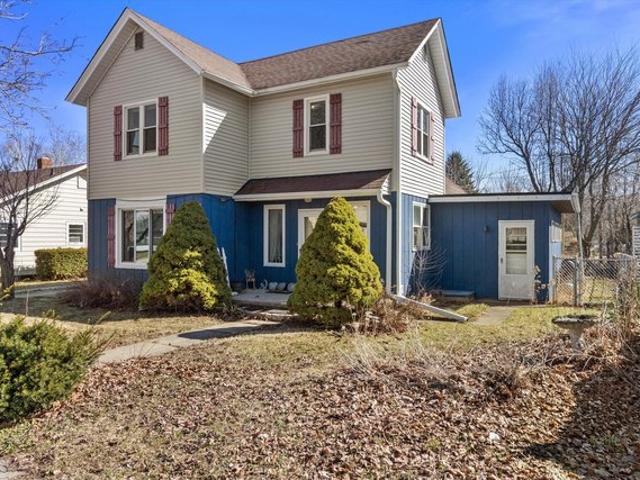 House for sale in Genoa City, Wisconsin