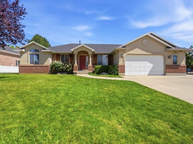 House for sale in Syracuse, Utah