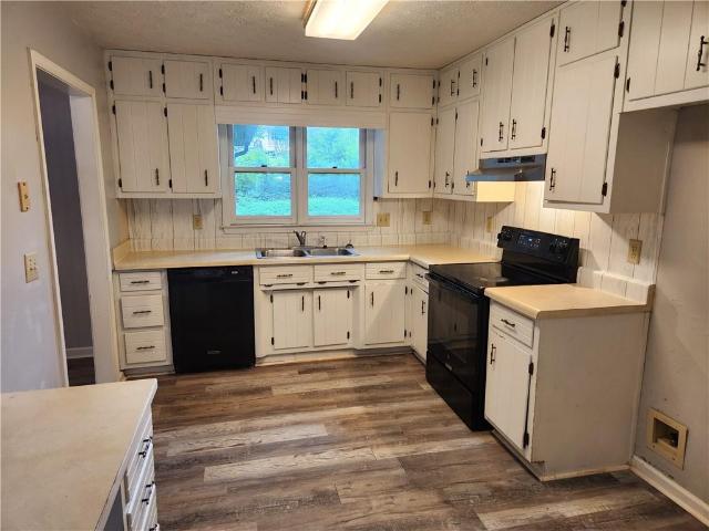 House for sale in Lilburn, Georgia