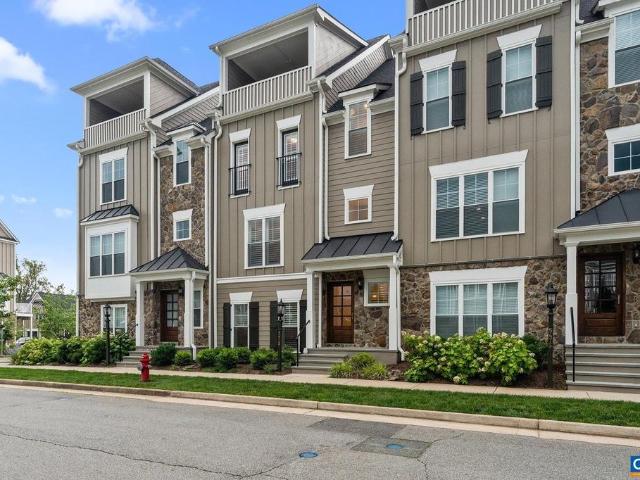 Townhouse for sale in Virginia