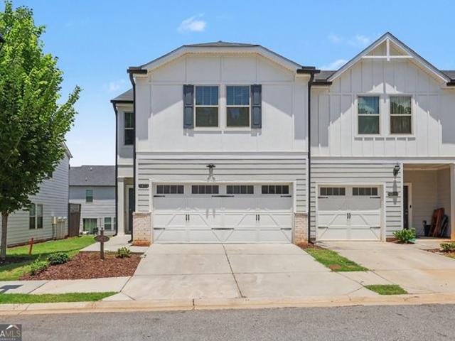 Townhouse for sale in Lilburn, Georgia