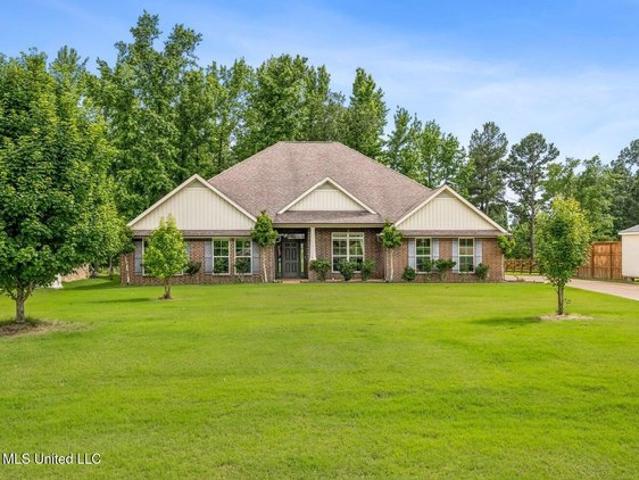 House for sale in Nesbit, Mississippi
