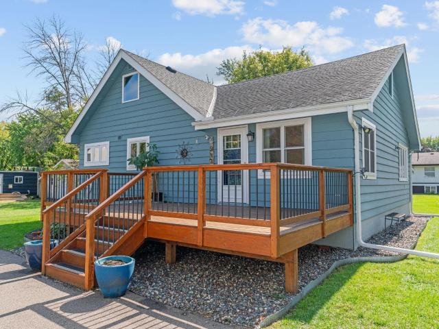 House for sale in Maple Plain, Minnesota