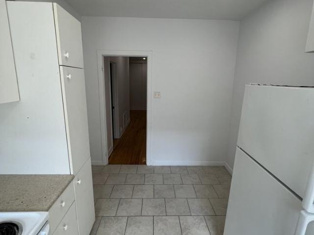 Apartment for rent in Cote-saint-luc, Quebec