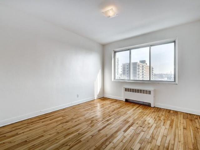 Apartment for rent in Cote-saint-luc, Quebec