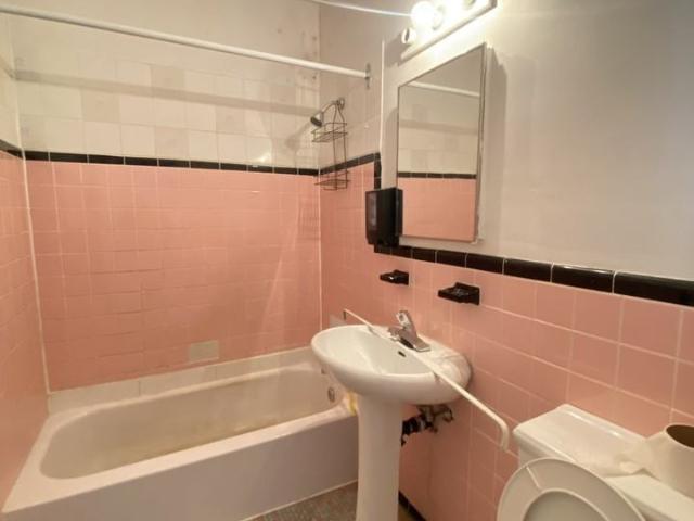 Apartment for rent in Cote-saint-luc, Quebec