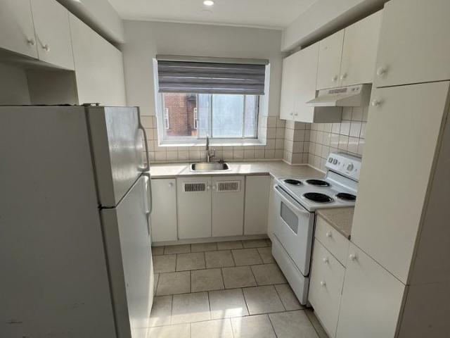 Apartment for rent in Côte-Saint-Luc, Montréal (région administrative)