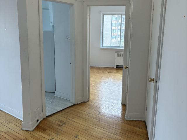 Apartment for rent in Cote-saint-luc, Quebec