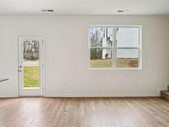 House for sale in Red Oak, Georgia