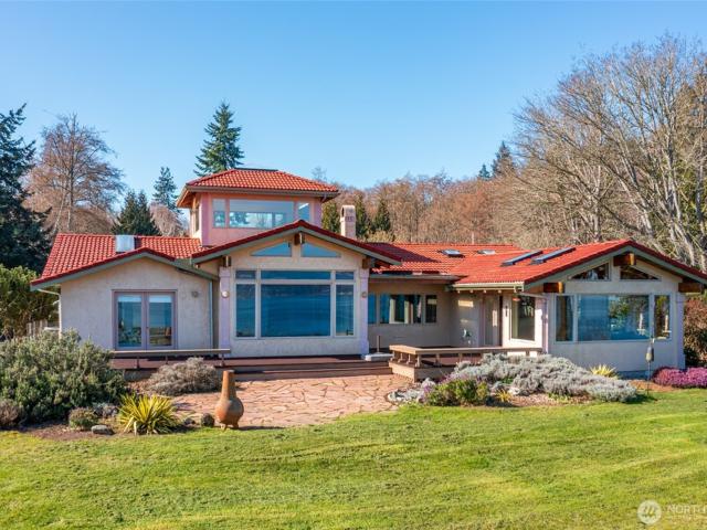 House for sale in Langley, Washington