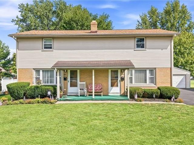 House for sale in Hubbard, Ohio