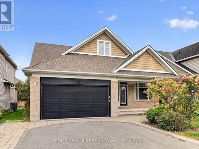 House for sale in Barrhaven West, Ottawa