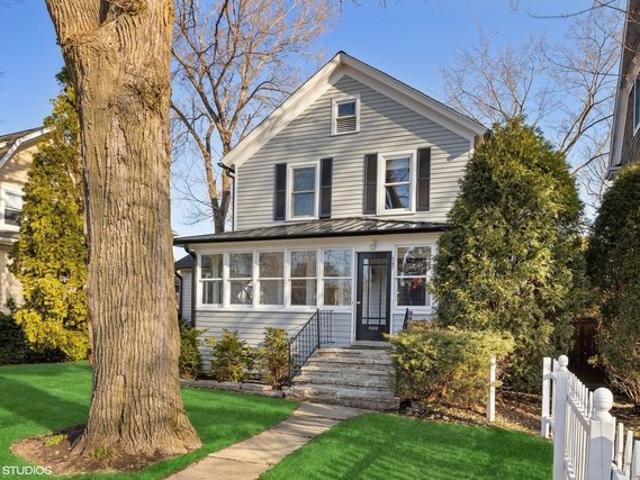 House for sale in Kenilworth, Illinois