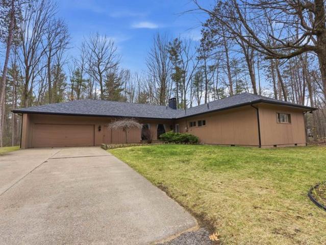 House for sale in Sanford, Michigan
