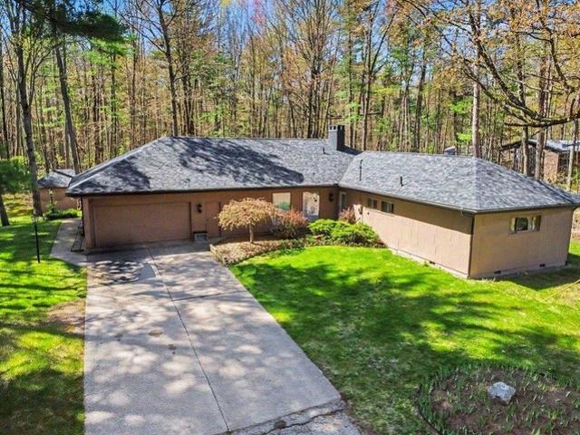 House for sale in Sanford, Michigan