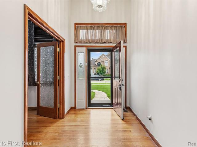 House for sale in Villa Rosa, Macomb Township