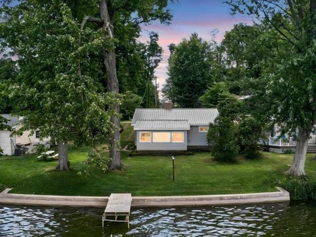 House for sale in Silver Lake, Indiana