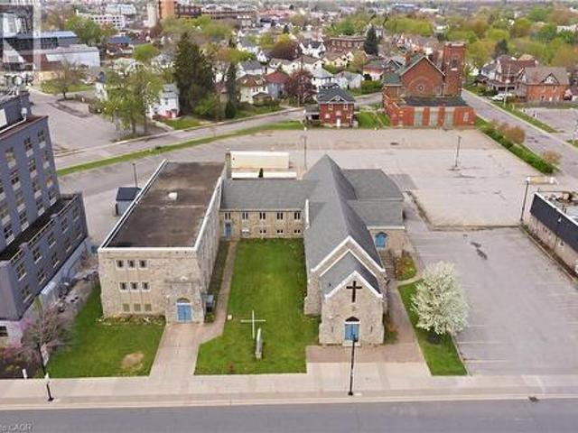 Commercial for rent in Niagara, Ontario