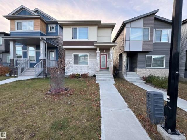 House for sale in Charlesworth, Edmonton