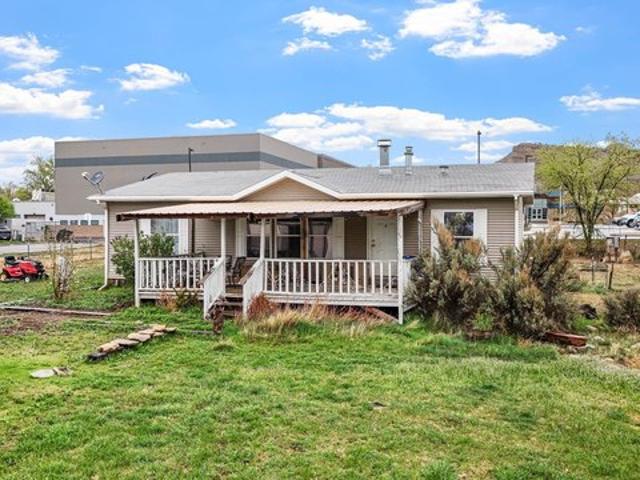 House for sale in De Beque, Colorado