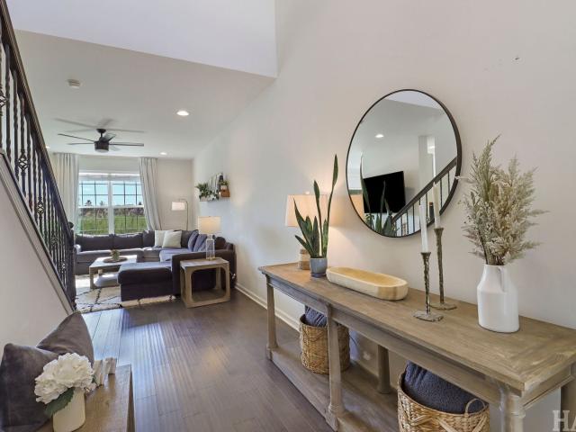 Townhouse for sale in Grayslake, Illinois