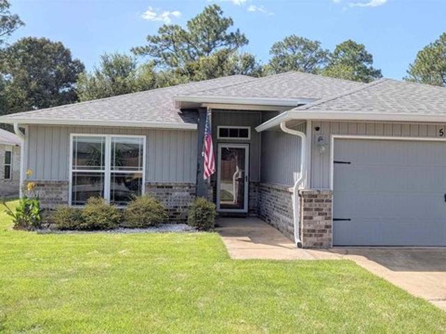 House for sale in Pace, Florida