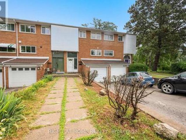 House for sale in Burlington, Ontario