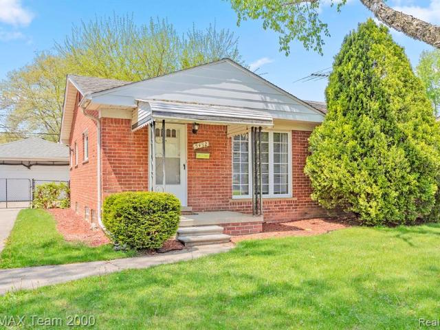 House for sale in Dearborn Heights