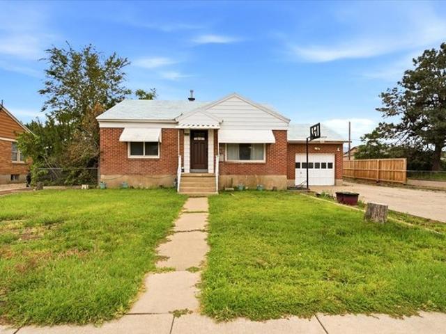 House for sale in Roy, Utah