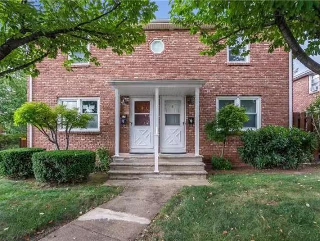 Condo for rent in Somerset