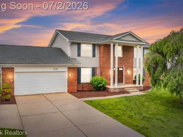 House for sale in West Bloomfield, Michigan