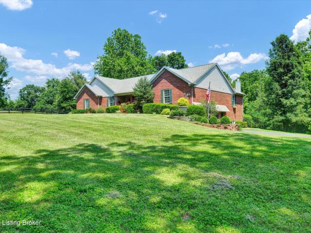 House for sale in La Grange, Kentucky