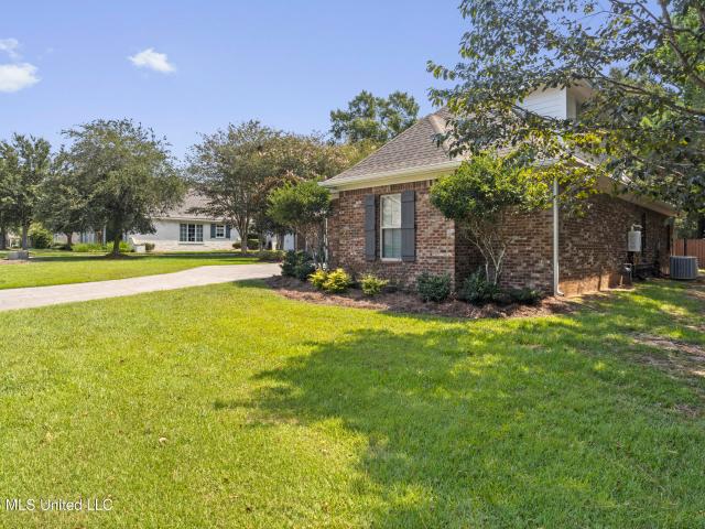 House for sale in Ocean Springs, Mississippi