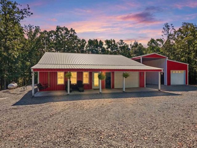 House for sale in Clinton, Van Buren County