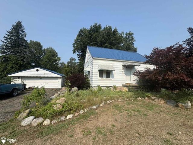 House for sale in Flushing, Michigan