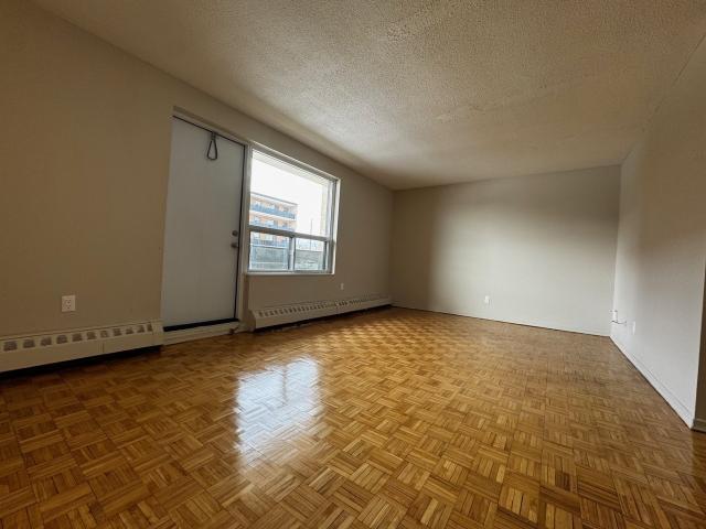 Apartment for rent in Dixie, Mississauga
