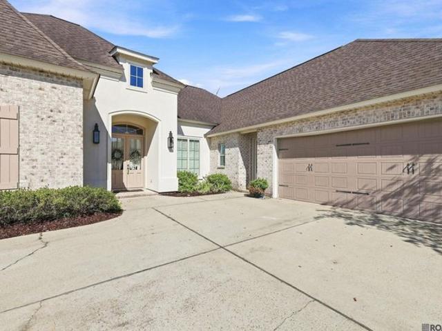 House for sale in Madisonville, Louisiana