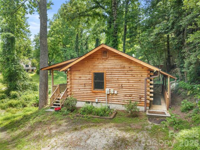 House for sale in Saluda, North Carolina
