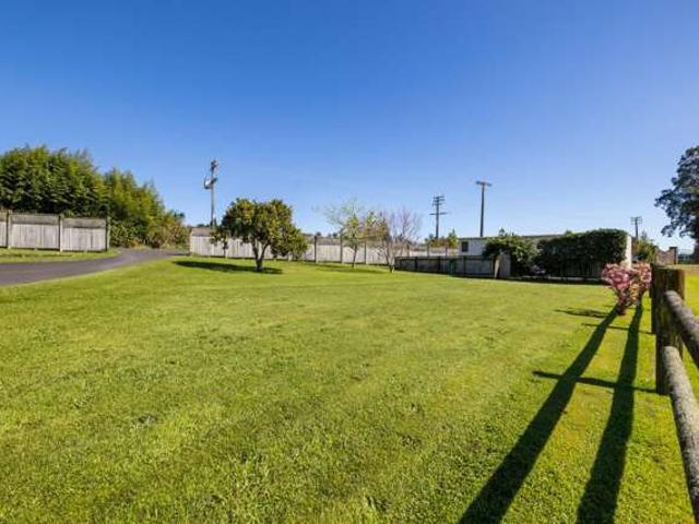 House for sale in Pyes Pa, Greerton
