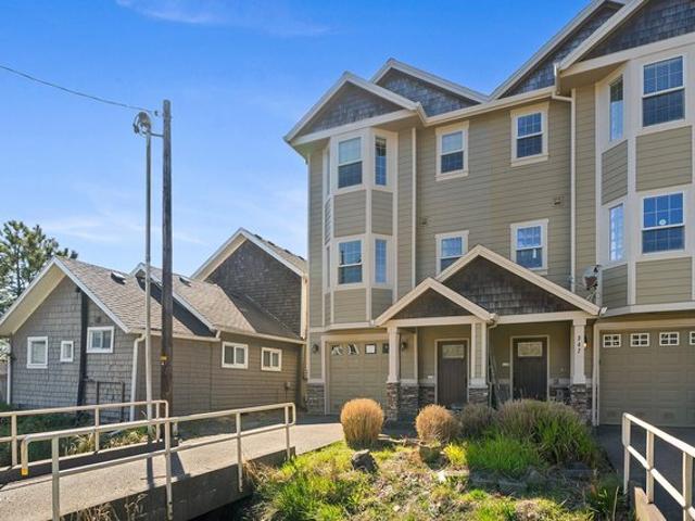 Townhouse for sale in Oregonia