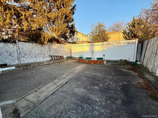 House for sale in Queens, Arverne
